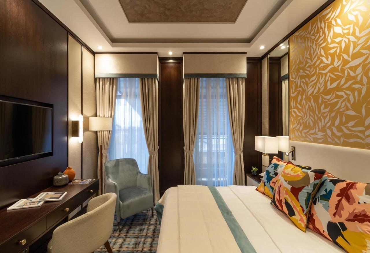 Soho Boutique Hotel Dnipro Exteriör bild
