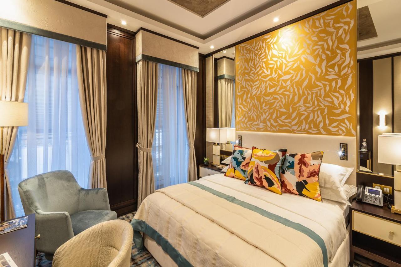 Soho Boutique Hotel Dnipro Exteriör bild