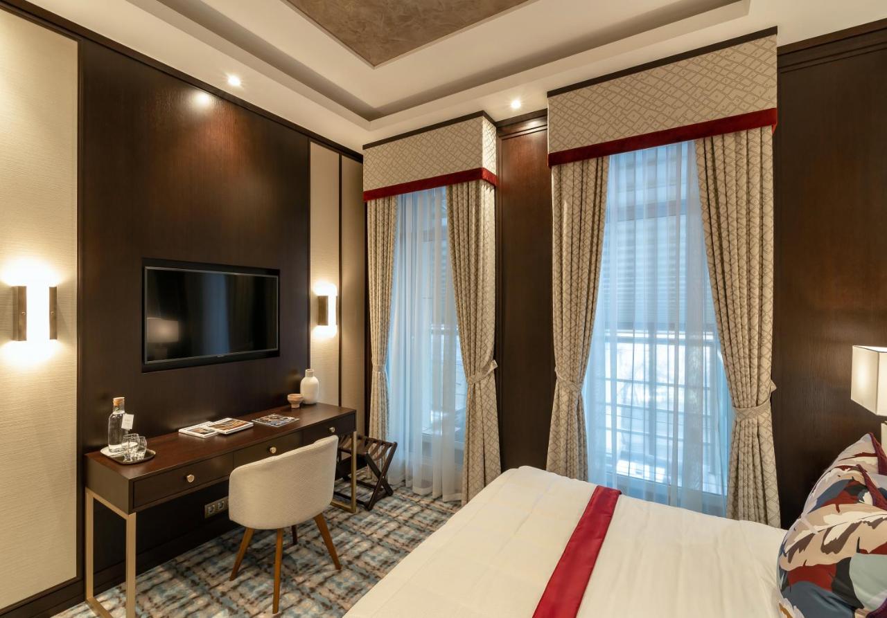 Soho Boutique Hotel Dnipro Exteriör bild