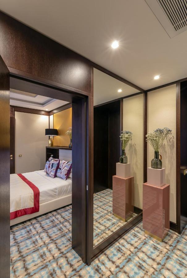 Soho Boutique Hotel Dnipro Exteriör bild